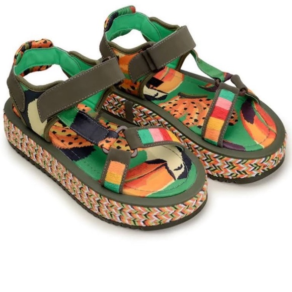 FARM RIO Green Toucans Flatform Raffia Velcro Sandal - Picture 3 of 4